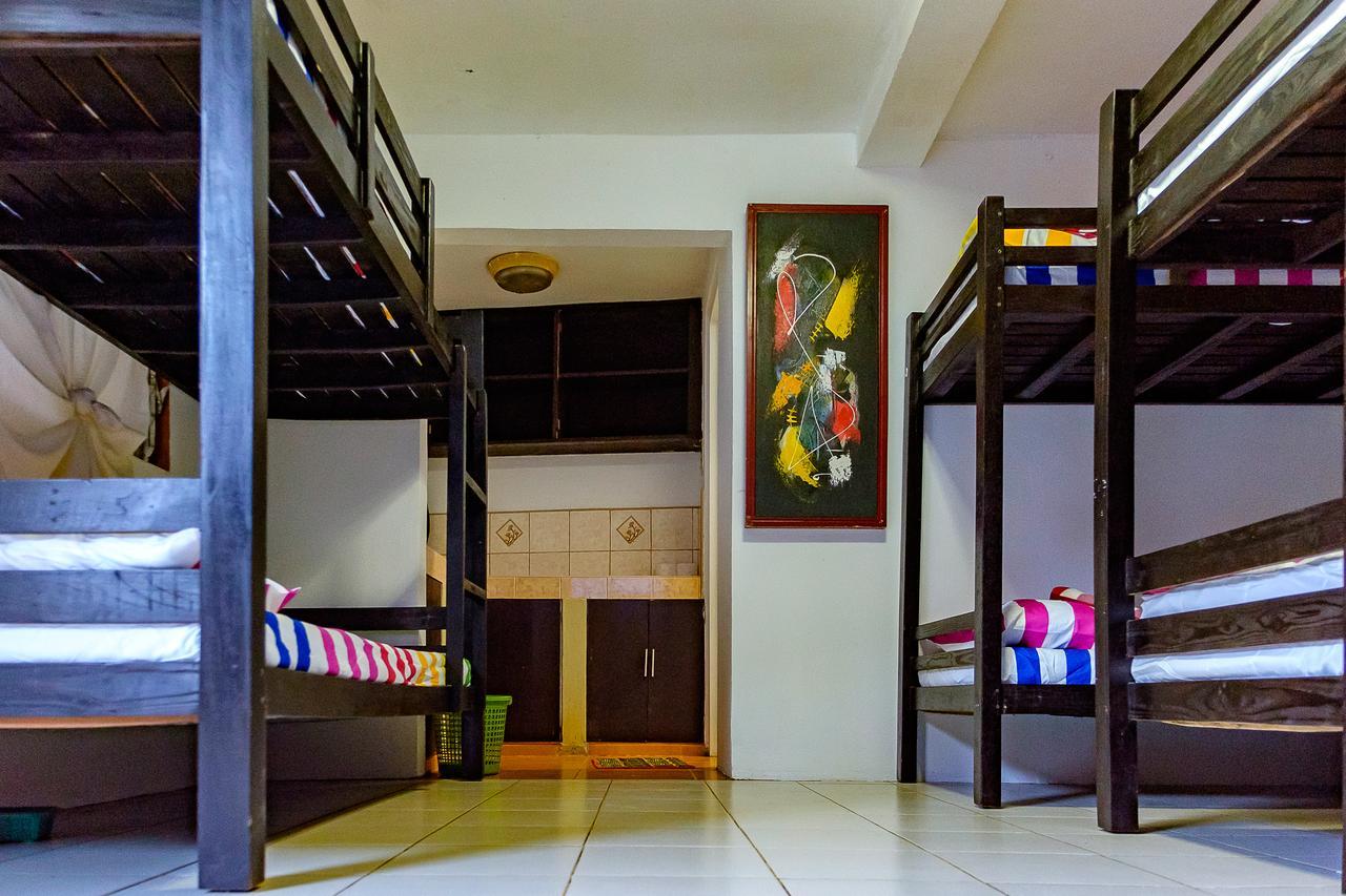 Ayo Homtel Hostel Đảo Mactan Ngoại thất bức ảnh